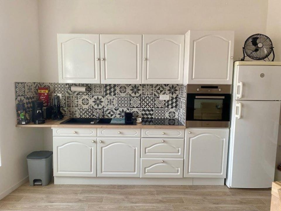 F3 Moderne avec Climatisation et WiFi Proche des Thermes - FR-1-703-205 Apartment in Alt Empordà