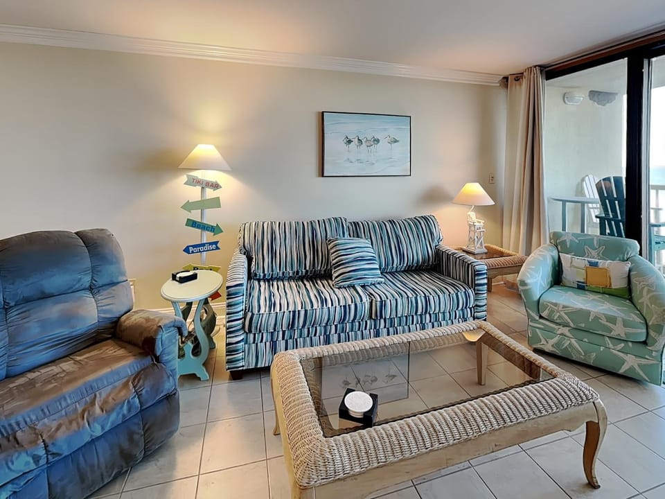 Pelican Watch #303 - Endless Views Retreat Apartment in Carolina Beach