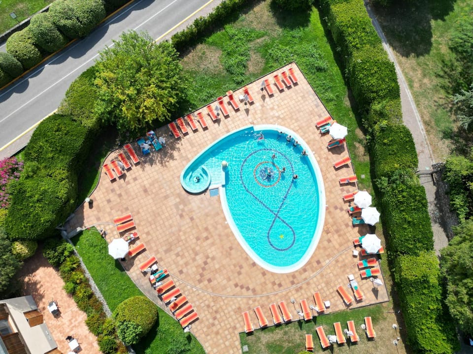 Bird's eye view, Swimming pool