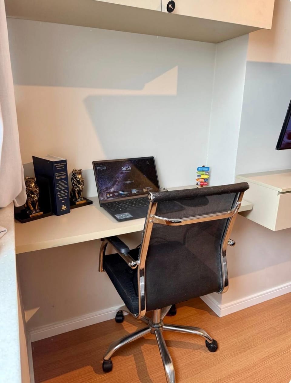 Apartamento Completo no Rio de Janeiro - Em Frente ao Metrô - Excelente Localização Apartment in Rio de Janeiro
