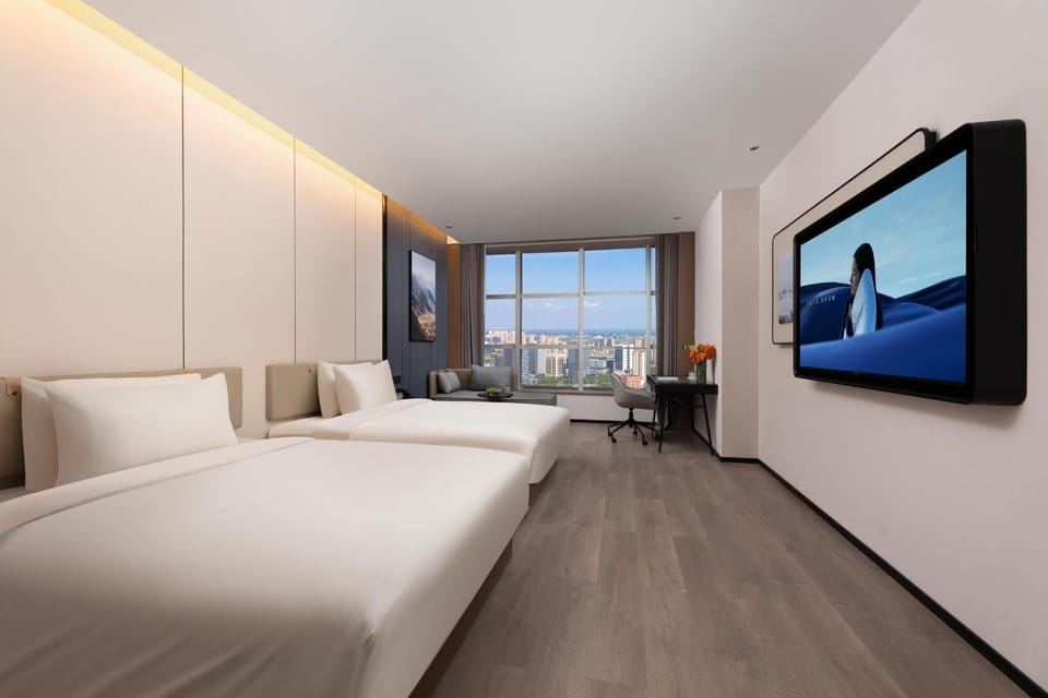 Atour Hotel Xi'an North Railway Station Hongqichang Subway Station Hotel in Xian