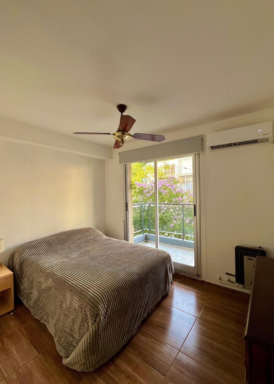 Bed, Photo of the whole room, Bedroom, air conditioner