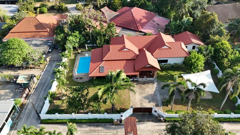 Lantern Villa Private Pool Villa Villa in Chalong