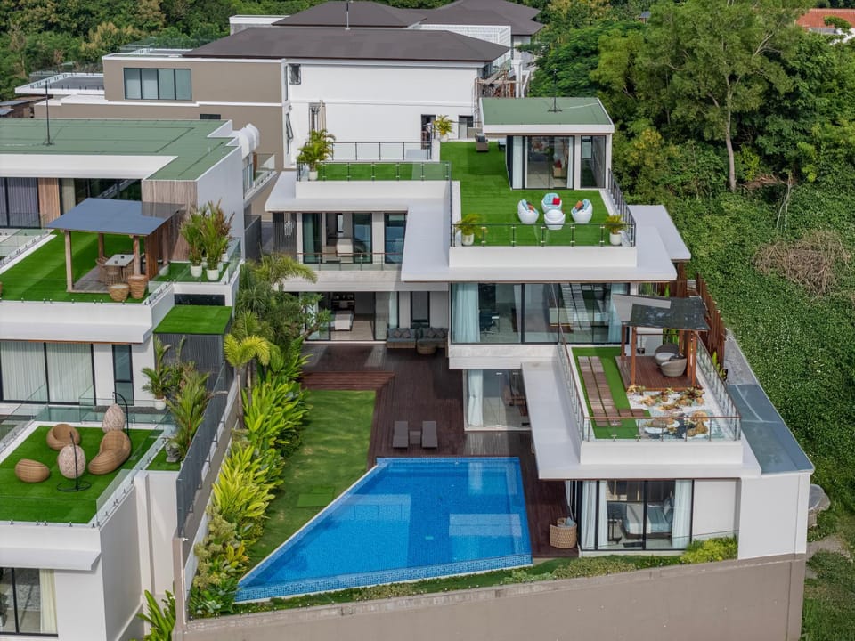 Property building, Patio, Spring, Day, Garden, Garden view, Pool view, Swimming pool, sunbed