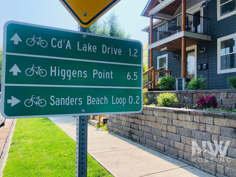 Lakeside Bungalow House in Coeur dAlene