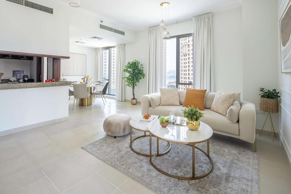 Frank Porter - Beauport Tower Apartment in Dubai