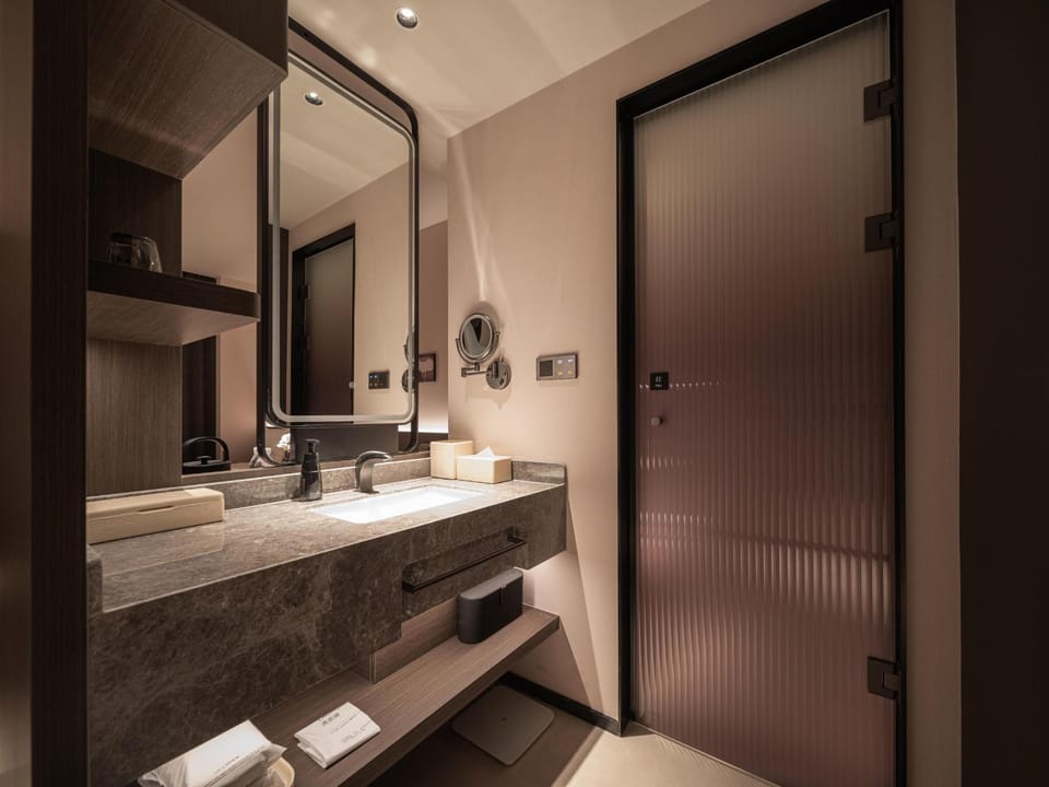 Atour Hotel Beijing Bird's Nest West Huixin Street North Exit Subway Station Hotel in Beijing
