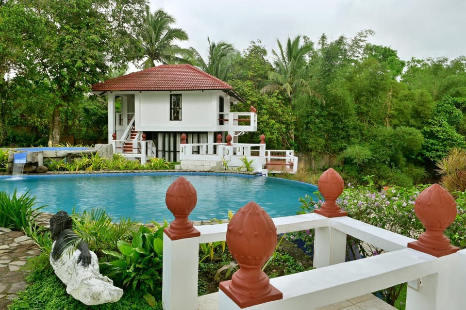 Porta Verde Resort Cavinti Laguna with Lake View Apartment hotel in Calabarzon