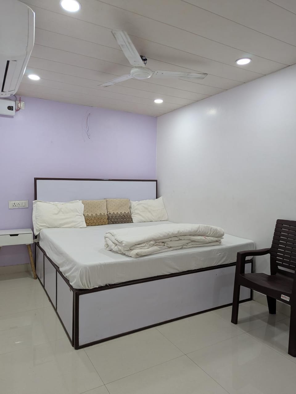 Meenakshi Guest House Bed and Breakfast in Varanasi