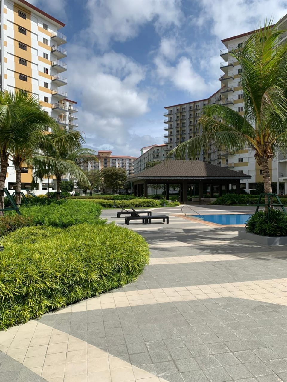 Property building, Day, Natural landscape, Garden, Garden view, Pool view, Swimming pool, Location