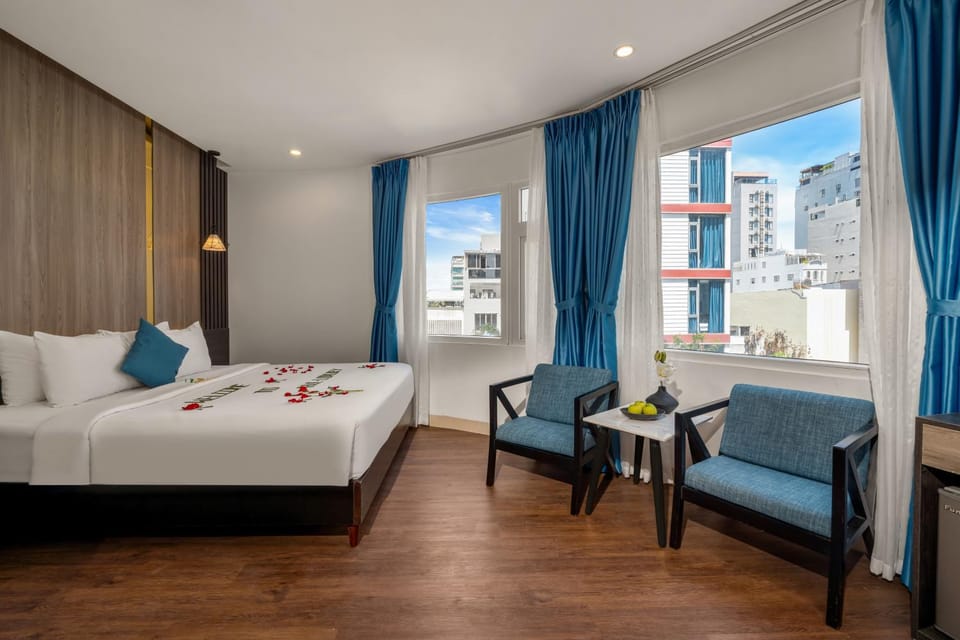View (from property/room), Photo of the whole room, Bedroom