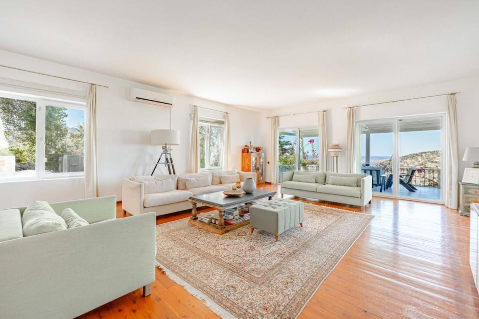 Coffee/tea facilities, Balcony/Terrace, Living room, air conditioner