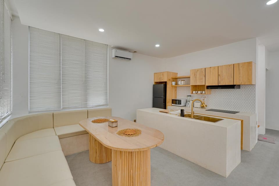 Kitchen or kitchenette, Seating area, Dining area, stove, air conditioner