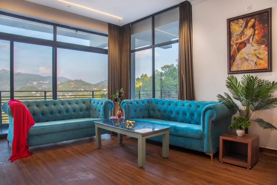 Royal apartment Hillcrest kasauli Restaurant Lift Rooftop self cooking 7o1827o7o3 Apartment in Himachal Pradesh