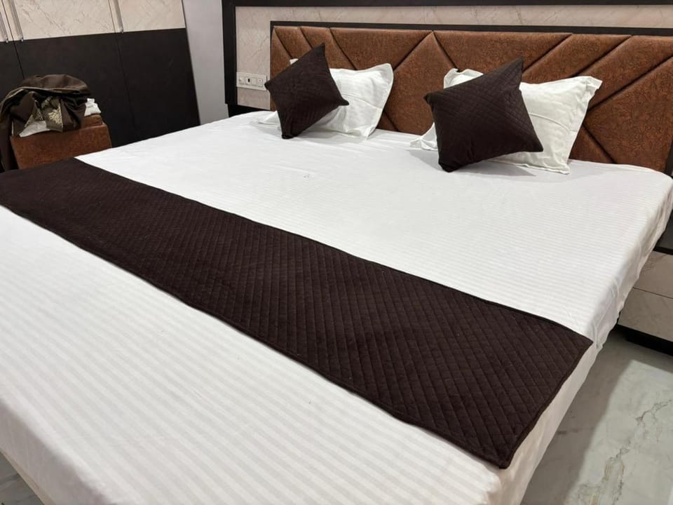 HOTEl SHREE ASHTVINAYAK GRAND Hotel in India