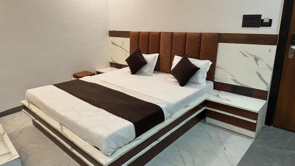HOTEl SHREE ASHTVINAYAK GRAND Hotel in India