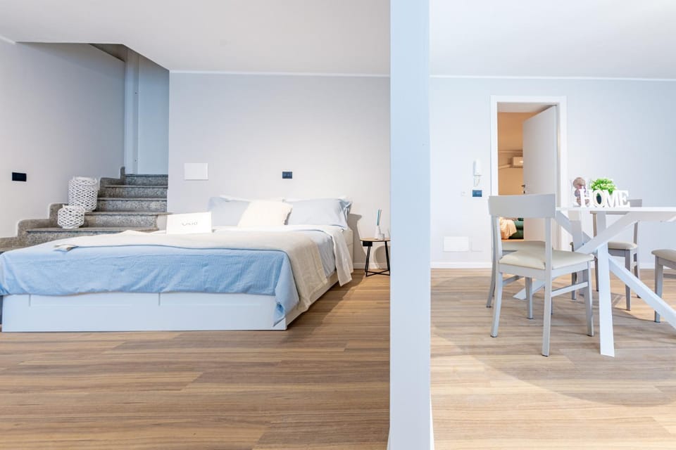 Allevi Rooms - La Maison Apartment in Lombardy