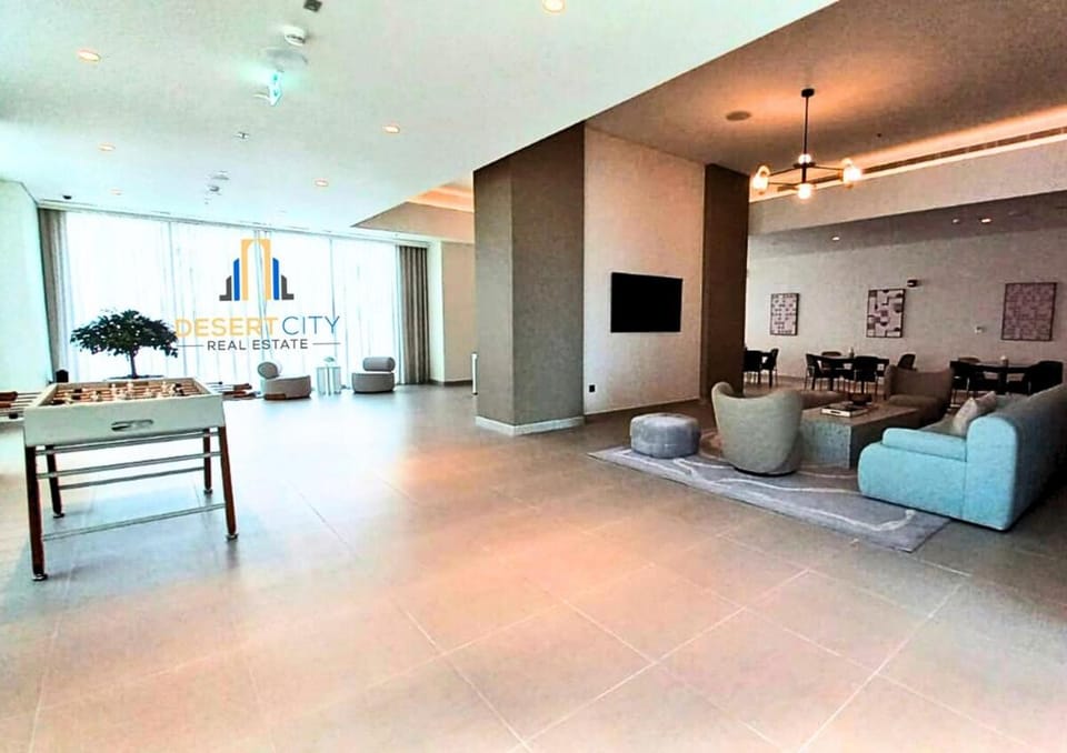 Cozy & Modern 1 Bedroom Apartment in Downtown Dubai, Hosted by Desert City Stays Apartment in Dubai