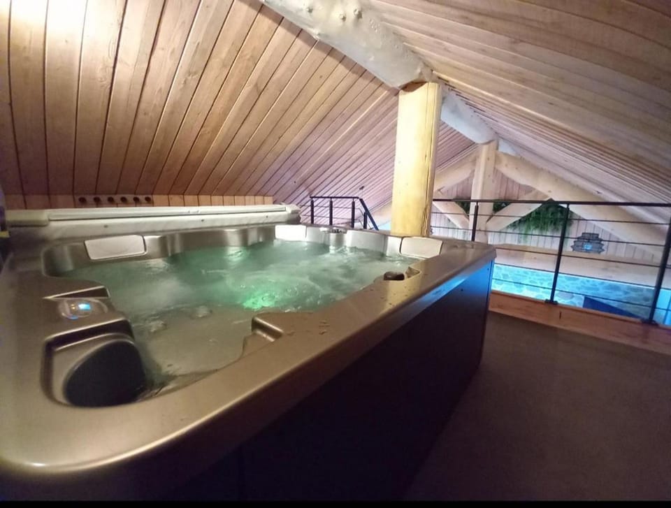 A Thousand and One Bubbles Apartment in Auvergne-Rhône-Alpes