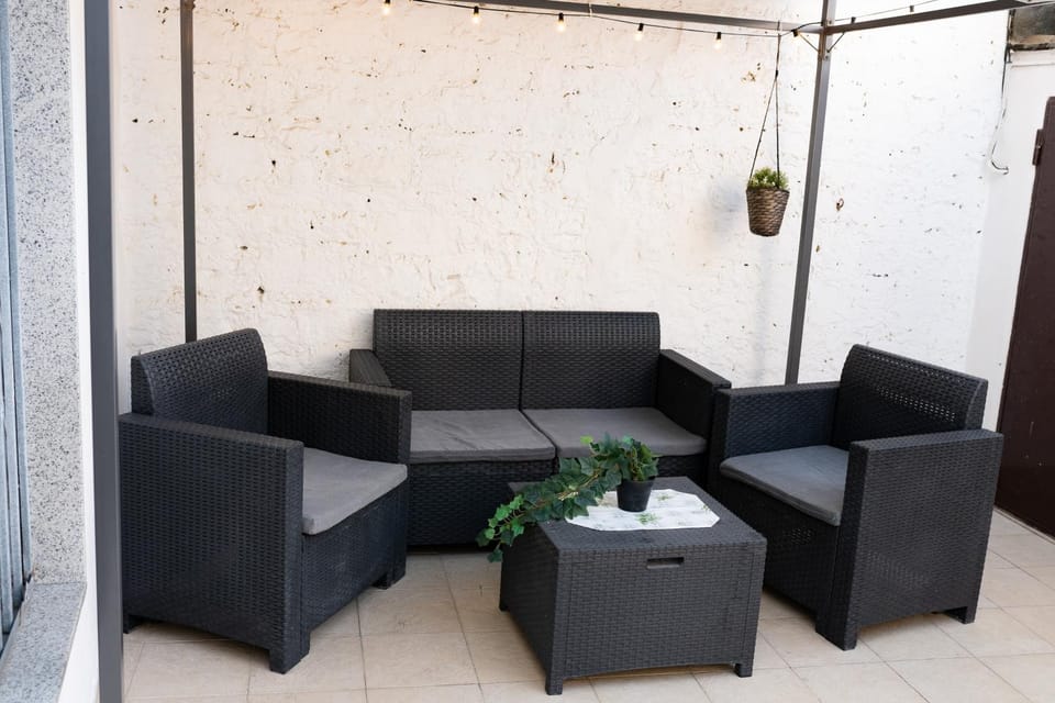 Balcony/Terrace, Internal: Not applicable to any particular room