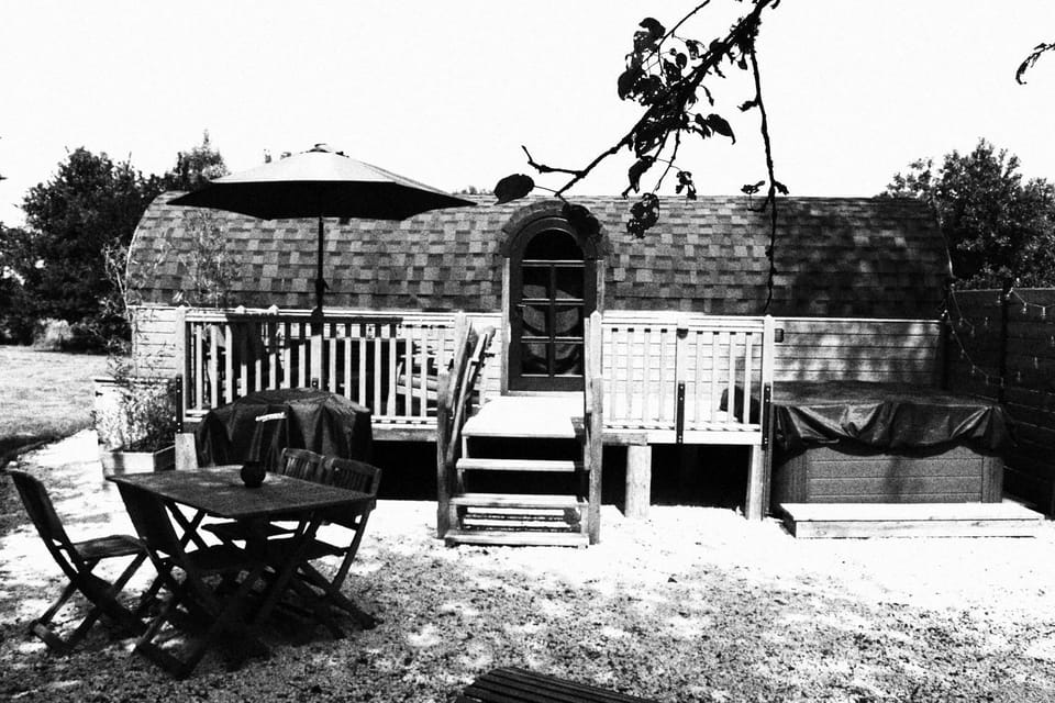 Le Mama Tonneau Luxury tent in Bourgogne-Franche-Comté