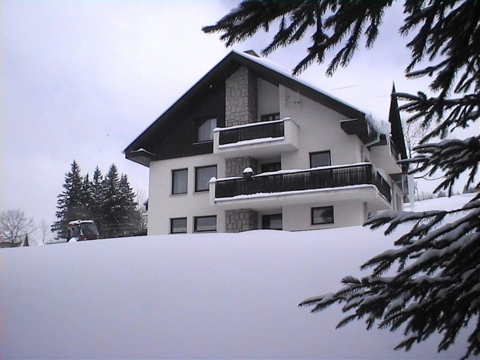 Facade/entrance, Winter
