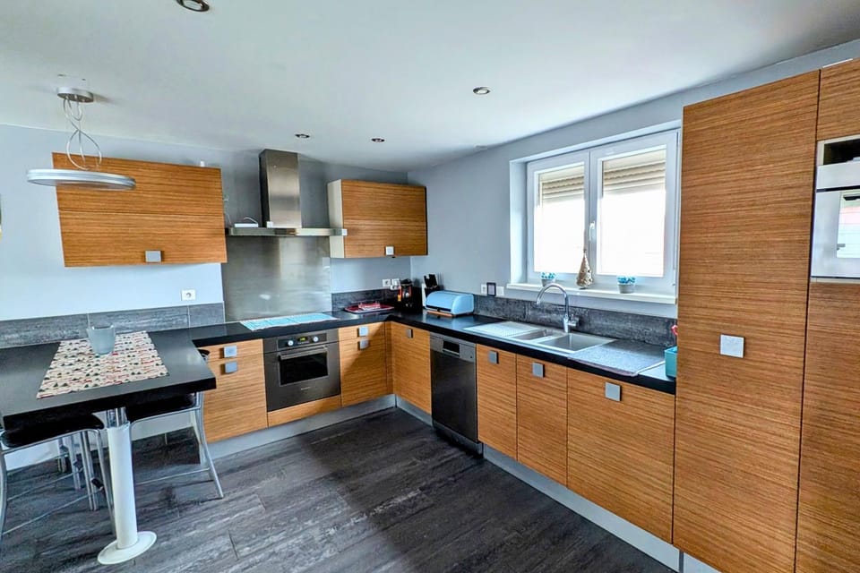 oven, kitchen