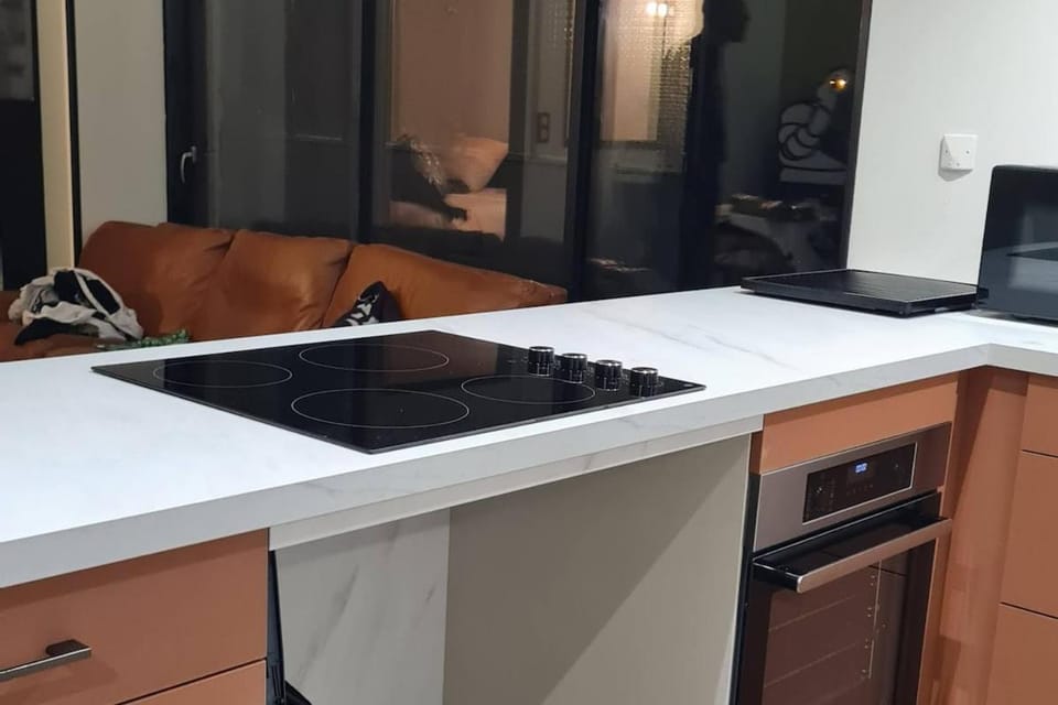 Property building, Kitchen or kitchenette, Facility for disabled guests, stove