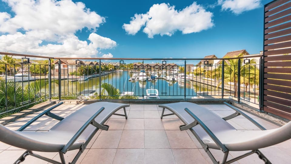 View (from property/room), Landmark view, River view