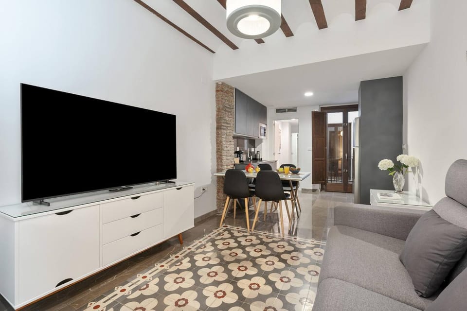 Communal lounge/ TV room, Living room