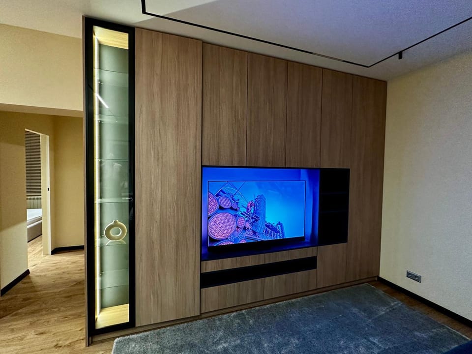 Communal lounge/ TV room, TV and multimedia, Photo of the whole room, wardrobe
