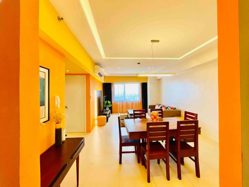 LetStay BGC 34E 2-Bedroom Condo 86-Sqm Apartment in Makati