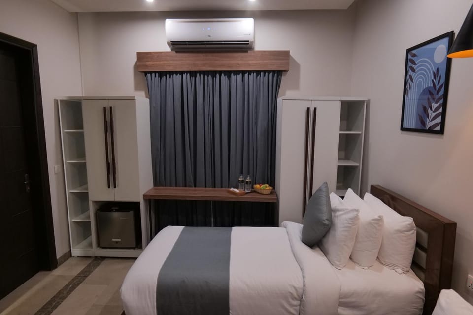 Photo of the whole room