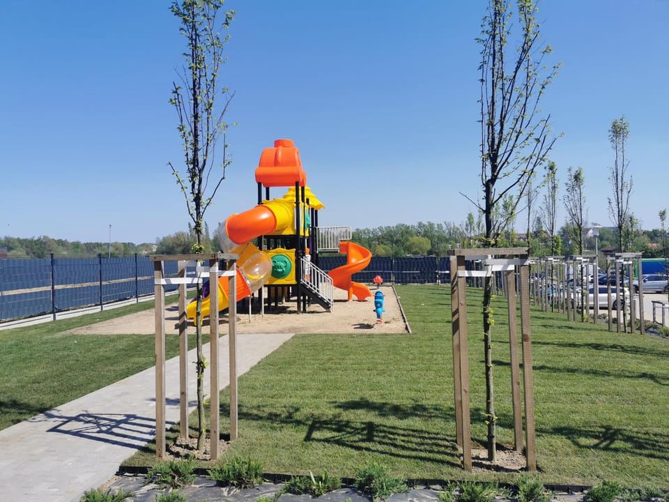 Spring, Day, Natural landscape, Summer, Children play ground, Children play ground