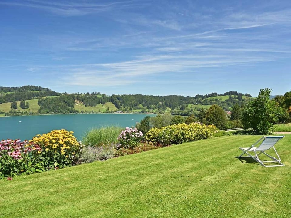 Garden, Lake view