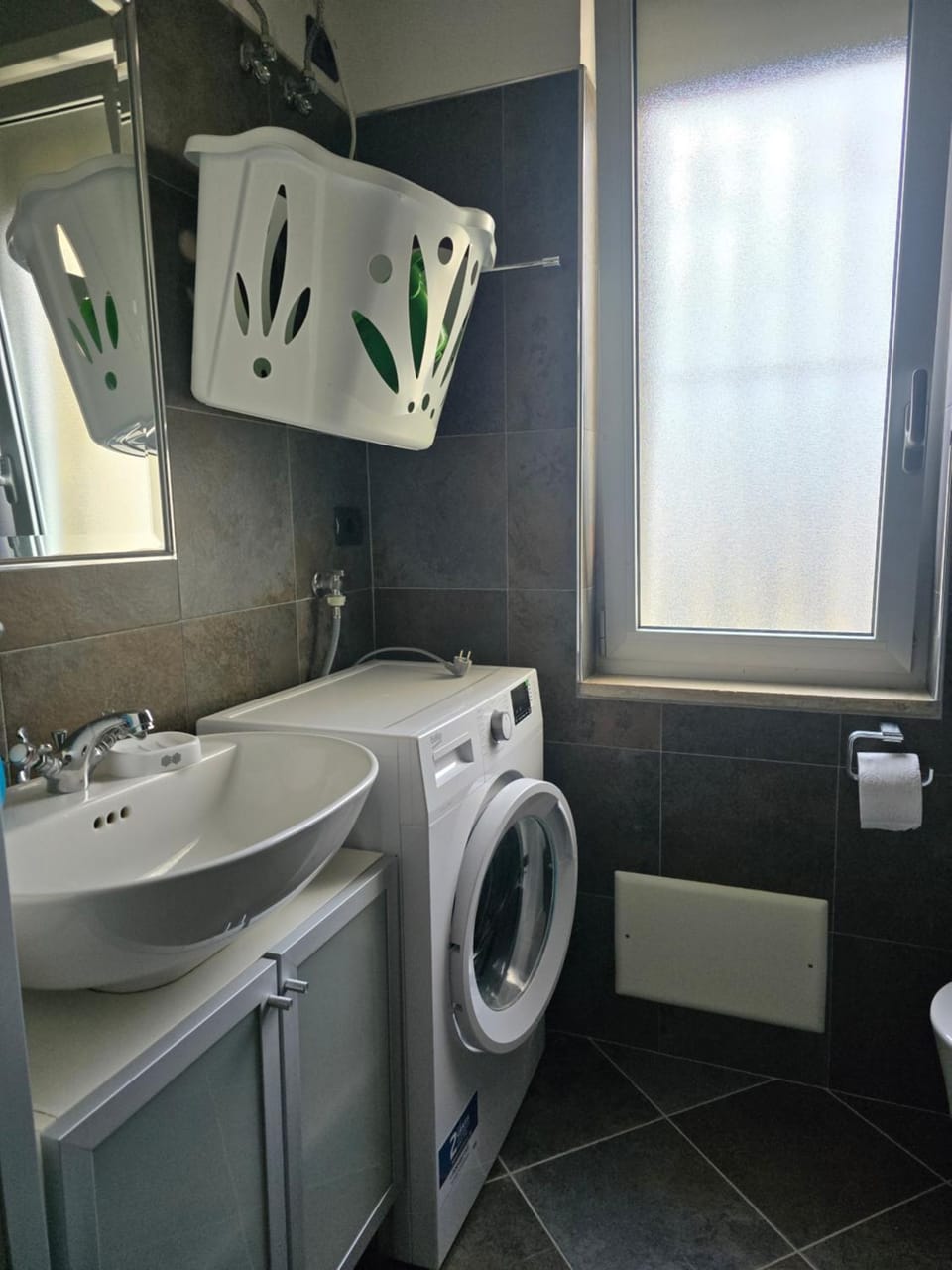 Toilet, Bathroom, washing machine