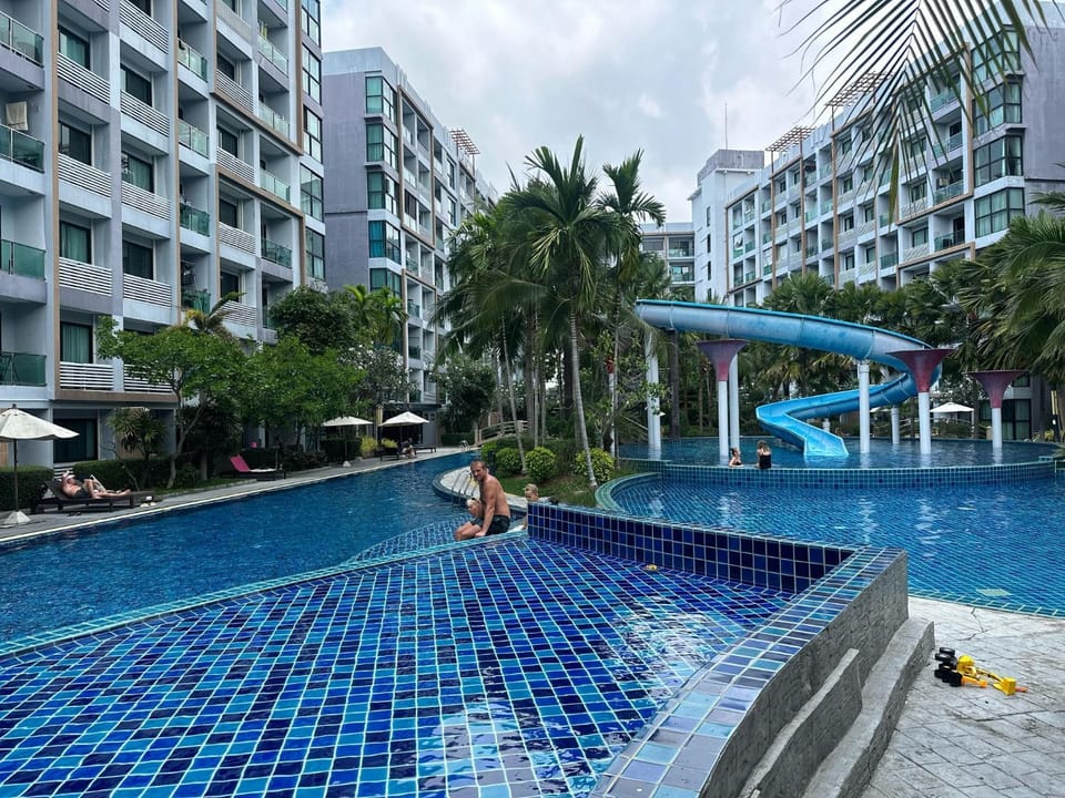 Dusit grand one Hotel in Pattaya City