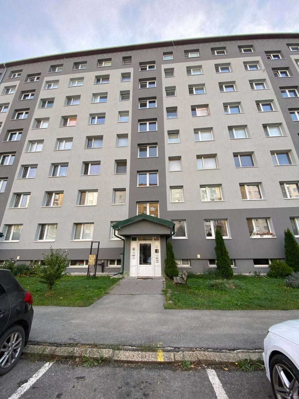 Property building, Off site, Neighbourhood, Street view, Location, Parking