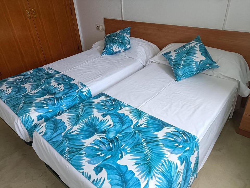 1 bedroom apartment with airconditioning - max 4 guests Apartment in Benidorm