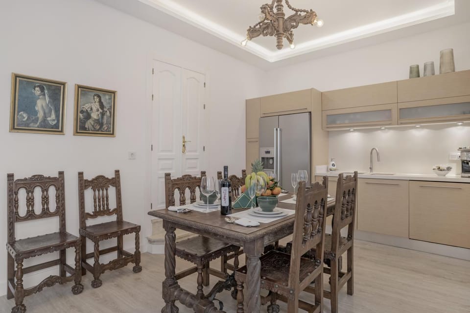 Property building, Kitchen or kitchenette, Living room