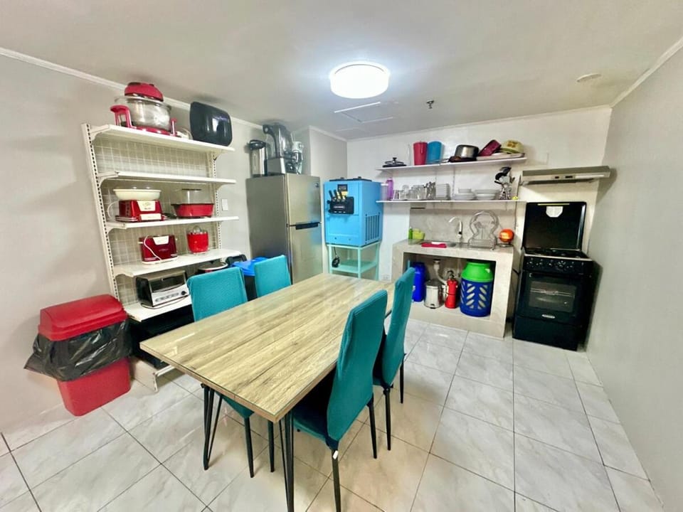 LetStay D302 1-Bedroom Condo 69-Sqm Apartment in Quezon City