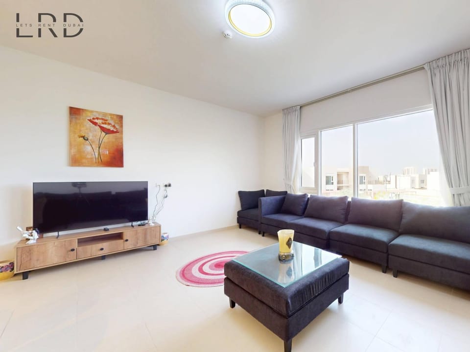 Bright and Cozy 2BR Apartment in Emaar South Apartment in Dubai