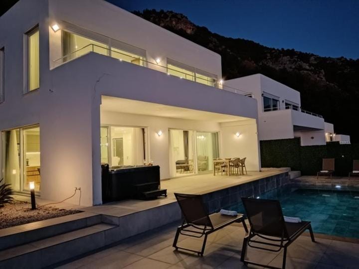 Panoramic Villa with a Pool House in Antalya Province