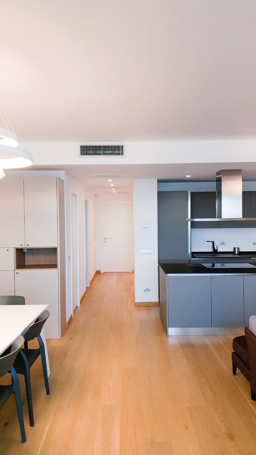 Kitchen or kitchenette, Dining area, air conditioner