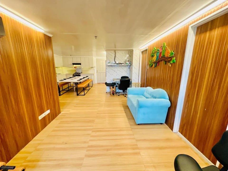 LetStay at Delsa 402 3-BR Condo 120-Sqm Apartment in Quezon City