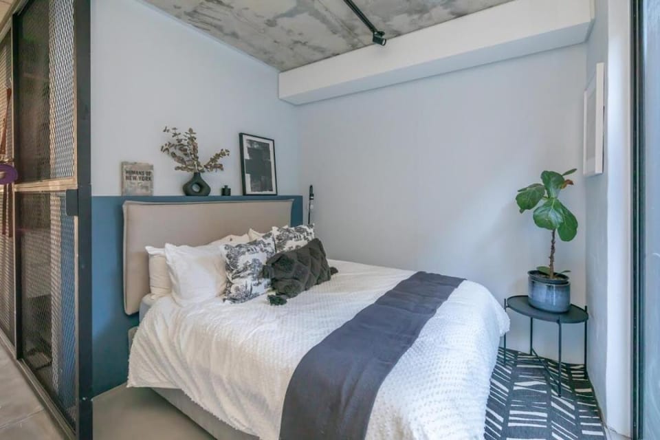 Modern Elegance Sea Point Haven Apartment in Sea Point