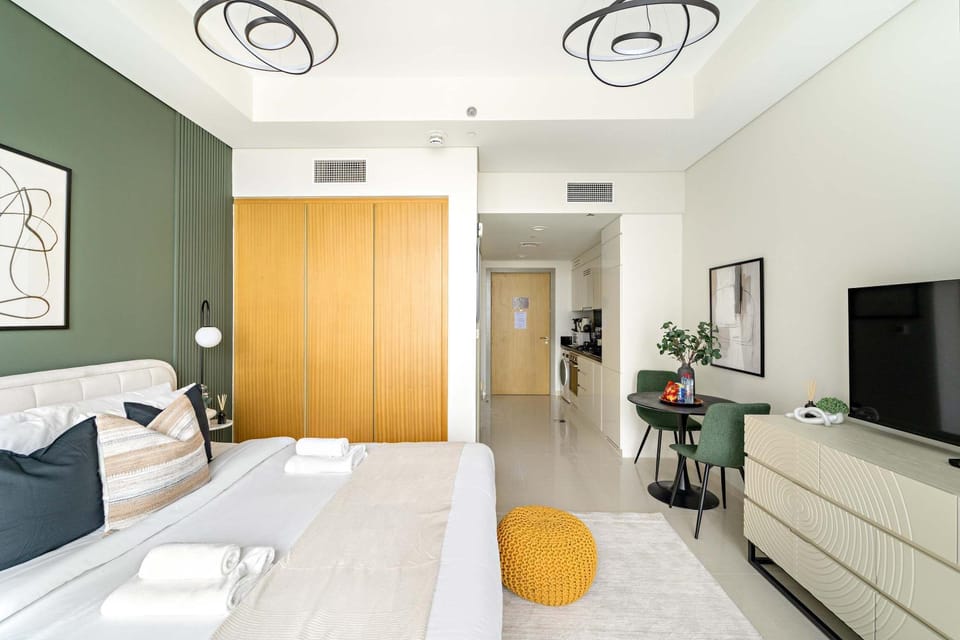 Bed, Living room
