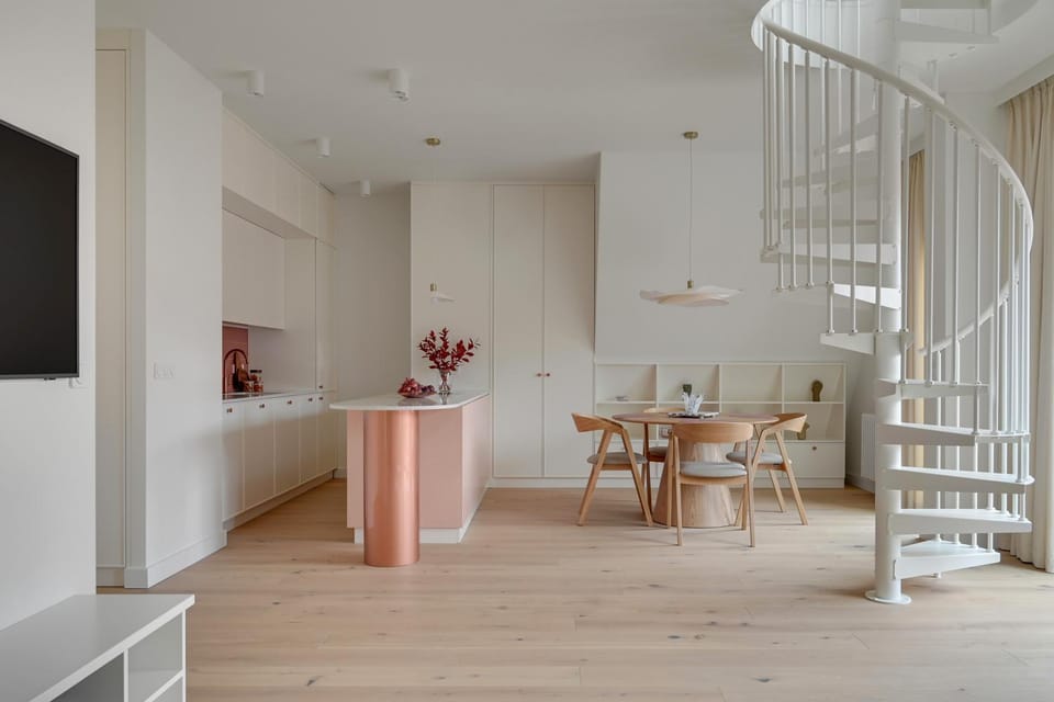 TV and multimedia, Kitchen or kitchenette, Living room, Seating area, Dining area