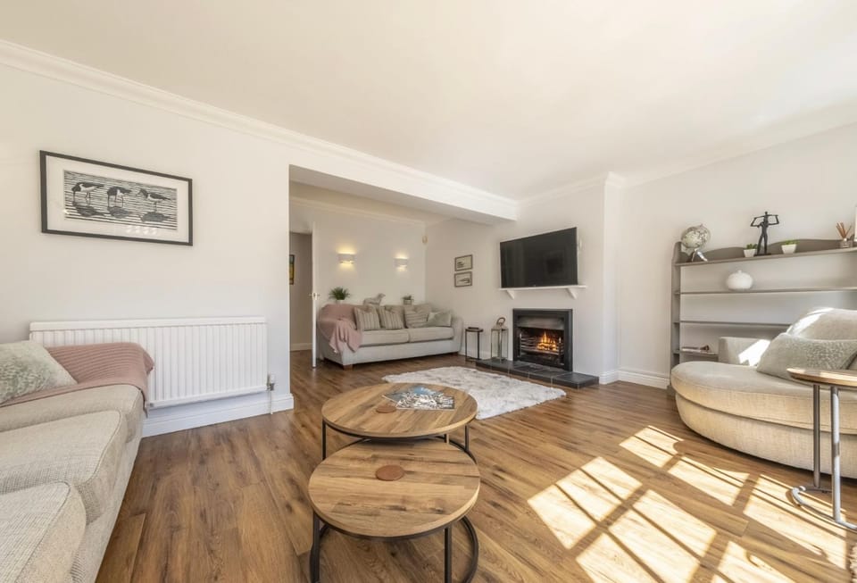 Living room, fireplace
