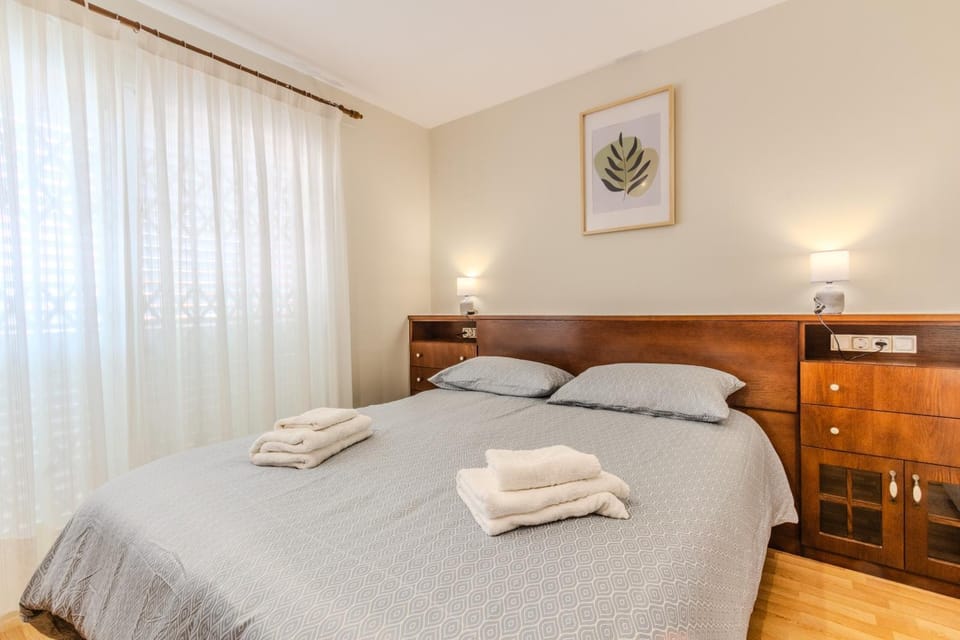 Gran Hogar Alacant - Piscina y garaje House in Alacantí